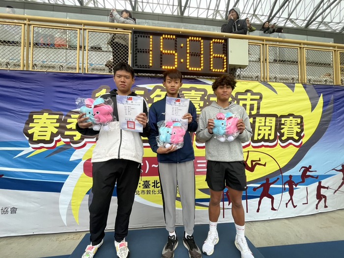 楊鈞皓鐵餅第六名、吳文傑100公尺第6名、王禮安100公尺第13名